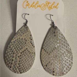 NWT Cordelia Styled Earrings